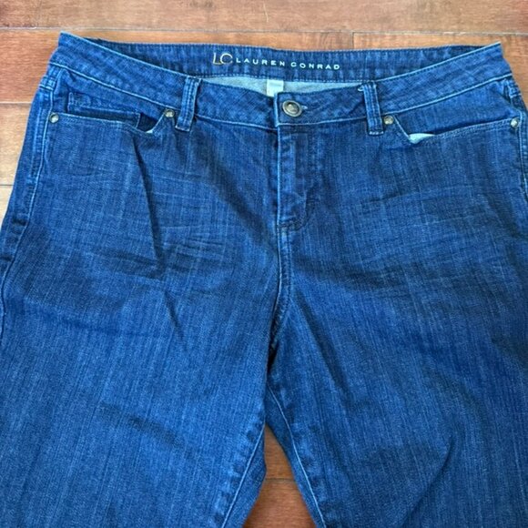 Lauren Conrad Woman’s Blue Denim Dark Wash Skinny Jeans w/ rolled cuffs, size 14 - Picture 5 of 9